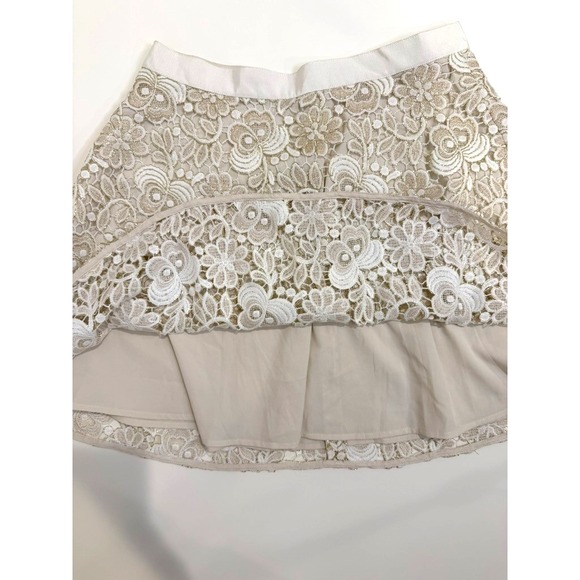 Club Monaco Floral A-line Mini Skirt Ivory and Gold Lace Size 6 - Picture 3 of 7